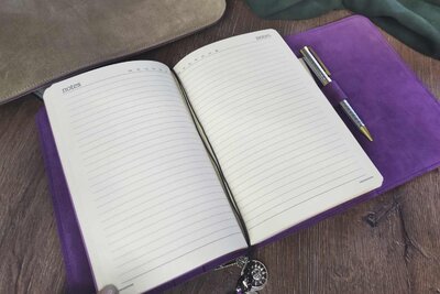 Подарок ручной работы из натуральной кожи | Замшевый ежедневник 11