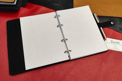 Подарок ручной работы из натуральной кожи | Блокнот и коврик НПП Сибмаш