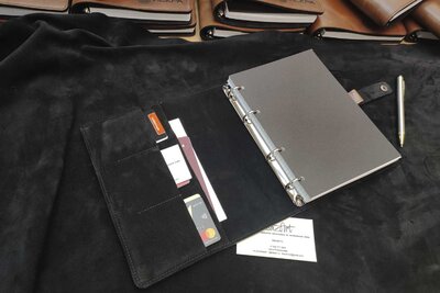 Подарок ручной работы из натуральной кожи | Искра