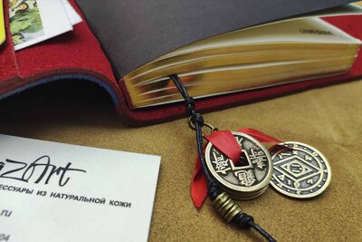 Подарок ручной работы из натуральной кожи | Золотые рыбки