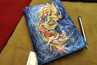 Подарок ручной работы из натуральной кожи | Золотые рыбки